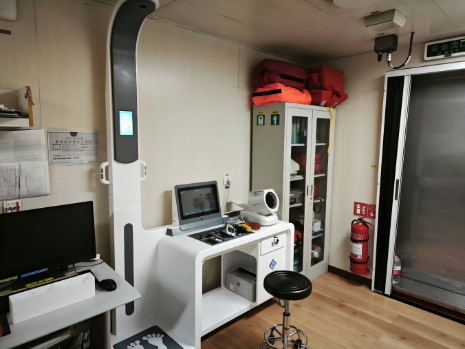 智能健康體檢一體機